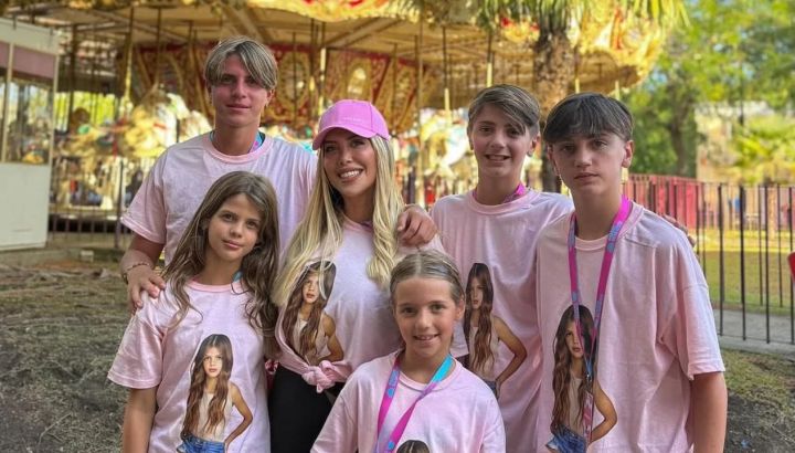 Remeras personalizadas y con cara de la cumpleañera, el "Franfest" de Francesca Icardi organizado por Wanda Nara en Parque de la Costa 