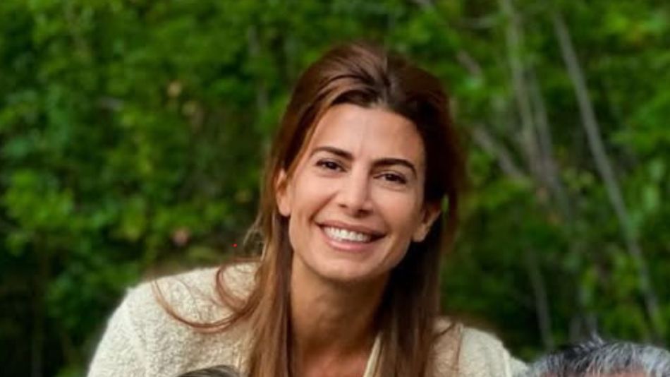 El increíble look campestre de Juliana Awada 