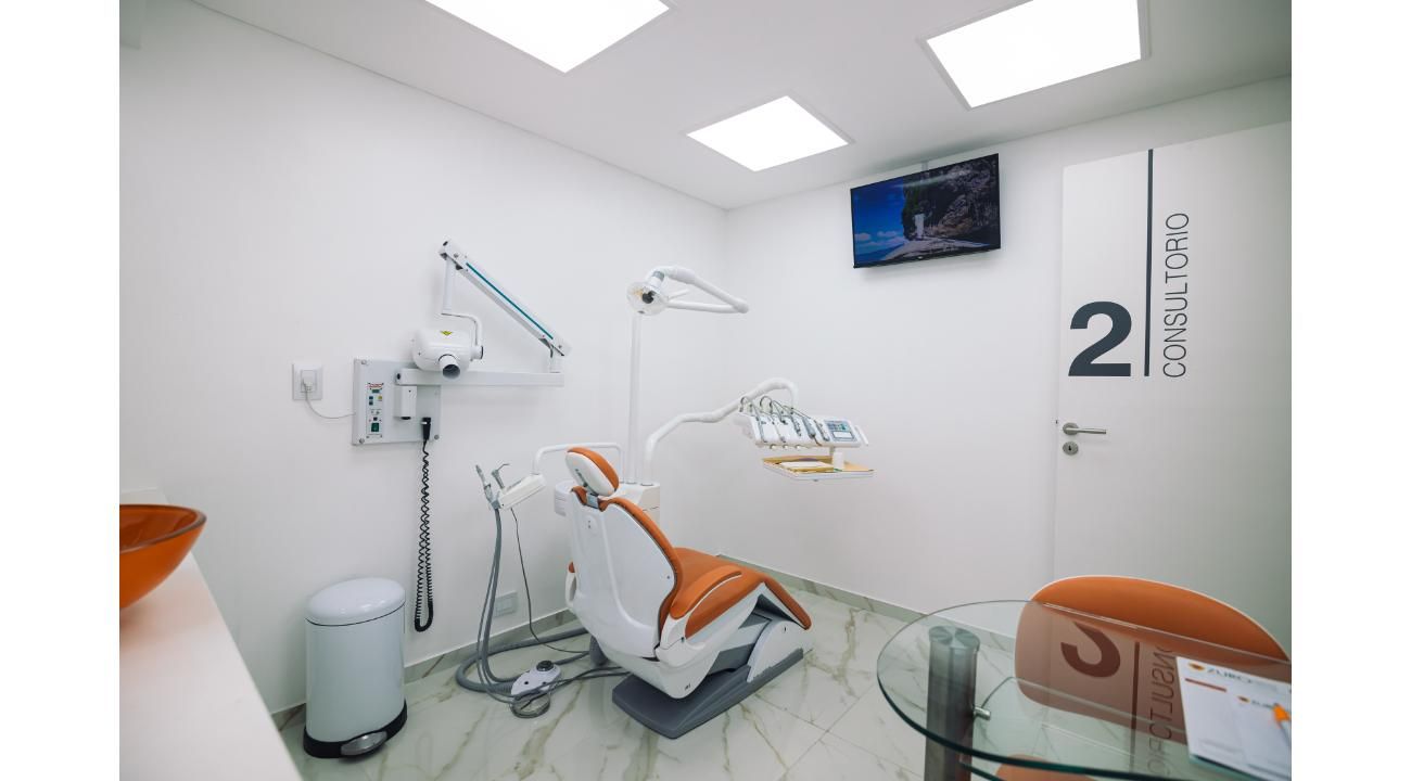 Zuro Dental: Transformando sonrisas