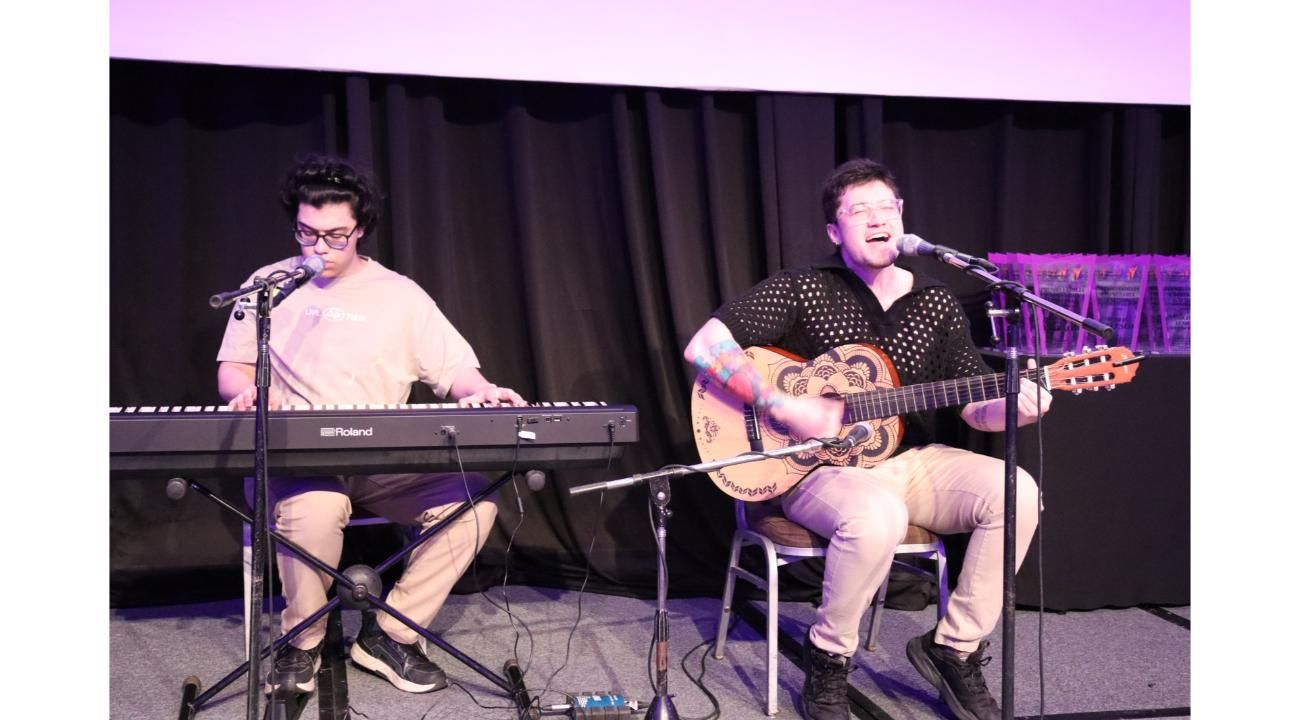 Presentación del dúo Fabio & Bruno en el premio internacional familia empresaria de Latinoamérica en Mendoza