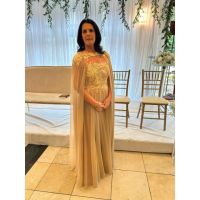 Las madres y sus vestidos en los eventos más importantes: Una guía para brillar en cada ocasión