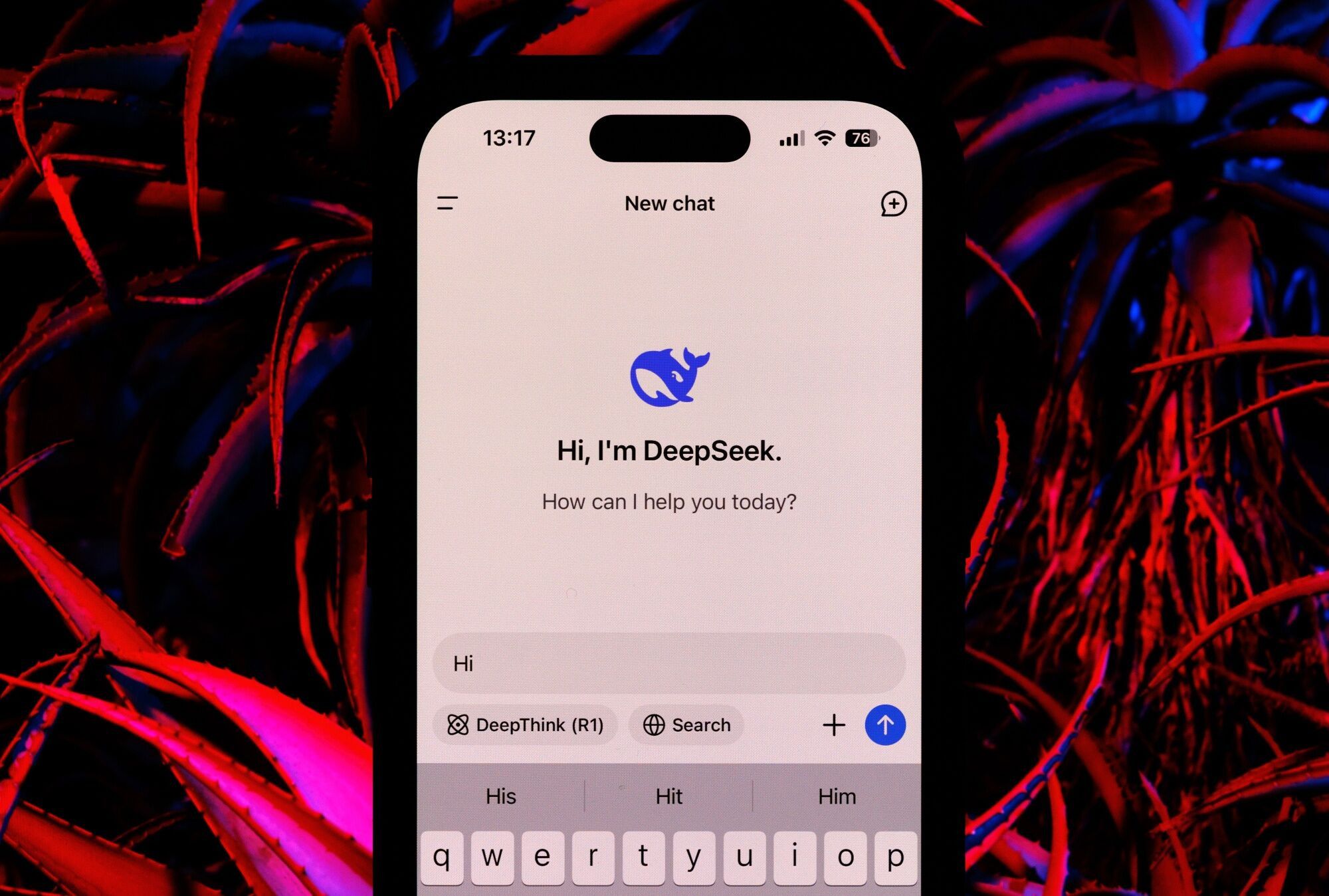 BC-deepseek-lucha-por-mantener-su-chatbot-de-ia-en-linea-ante-descargas-masivas-DK.jpg