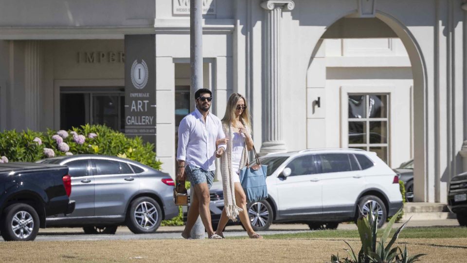 ANDRES OJEDA Y KELSEY CLAY EN PUNTA DEL ESTE