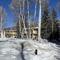 Aspen Meadows Resort, una mini ciudad con museo gratuito incluido.