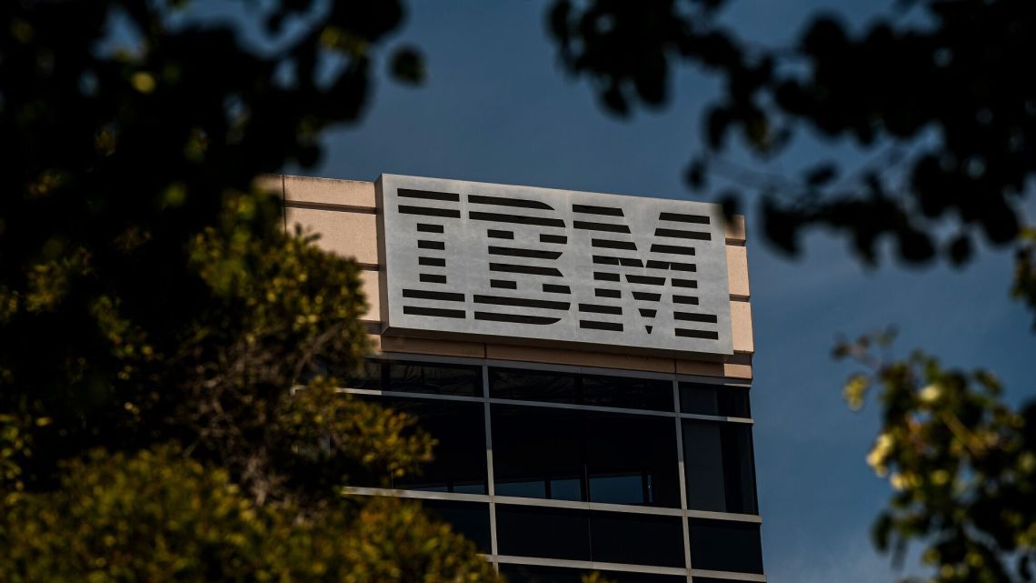 IBM recortará miles de empleos para centrarse en crecimiento de software