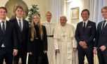 Las mejores fotos de la visita de Valeria Mazza y su familia al Vaticano