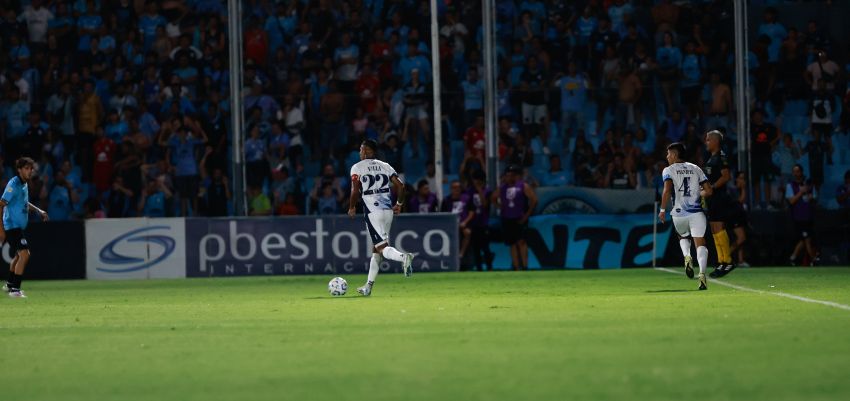 Sebastián Villa marcó dos goles en la victoria de Independiente Rivadavia