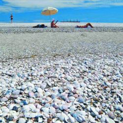 En la costa argentina también hay playas tranquilas para desconectar.