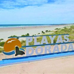En la costa argentina también hay playas tranquilas para desconectar.