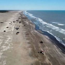 En la costa argentina también hay playas tranquilas para desconectar.