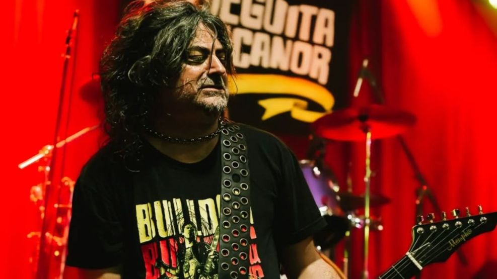 Luichy Gribaldo - Guitarrista de Flema echado por apoyar a Milei