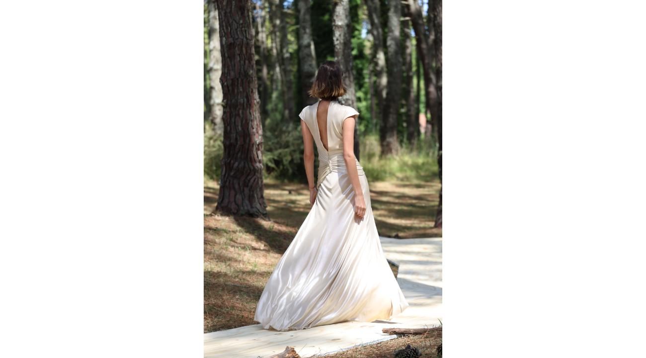 Alta Costura y naturaleza: Sylvie Burstin Emm&Val el desfile en Cariló que redefinió la elegancia