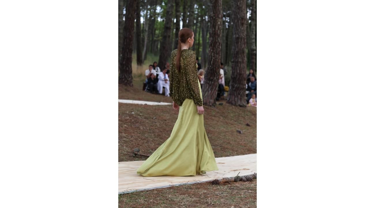 Alta Costura y naturaleza: Sylvie Burstin Emm&Val el desfile en Cariló que redefinió la elegancia