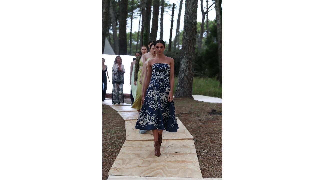 Alta Costura y naturaleza: Sylvie Burstin Emm&Val el desfile en Cariló que redefinió la elegancia