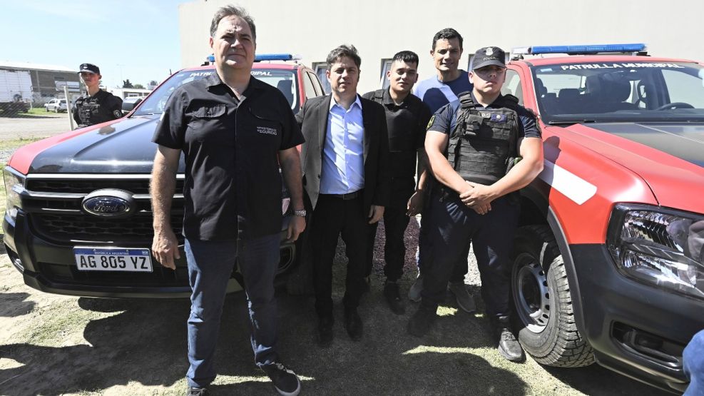 El ministro de Seguridad bonaerense, Javier Alonso, junto al gobernador Axel Kicillof 20250205