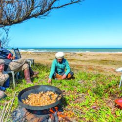 El programa Moro Famoso comienza atravesando potreros para alcanzar el mar.