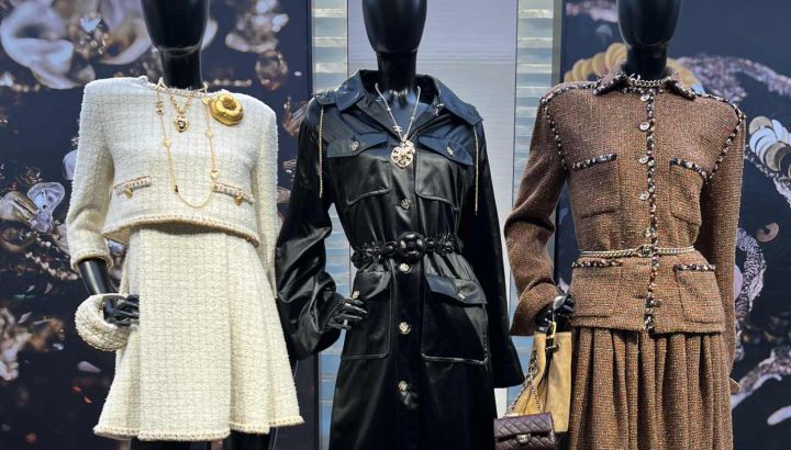 Desde Hangzhou a Nueva York: la colección Métiers d'art 2024/25 de Chanel y su homenaje al arte Coromandel