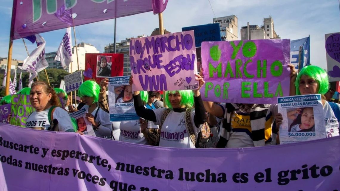Marcha contra los femicidios.