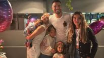 Eliana Guercio y Chiquito Romero junto a sus hijos 