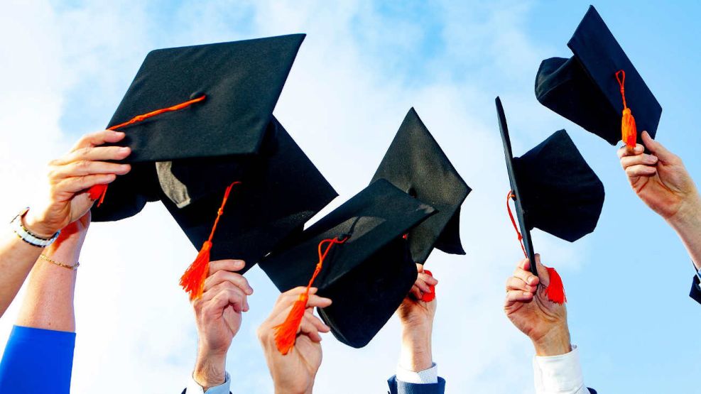 Graduados universitarios 20250211