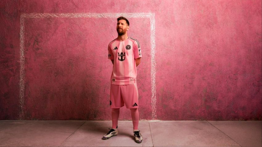 Modelo de 10: Messi presentó la nueva camiseta del Inter Miami.