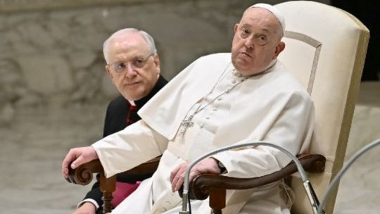 Internaron al Papa Francisco: lo tratarán por su bronquitis