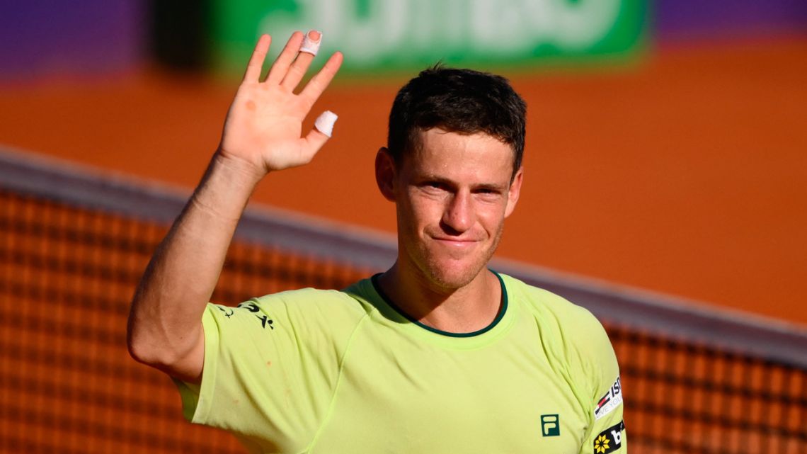 Argentina's Diego Schwartzman reatcs during his second round tennis match against Spain's Pedro Martinez at the ATP Tour 2025 Argentina Open in Buenos Aires on February 13, 2025. Schwartzman, former world number eight, lost to Spaniard Pedro Martinez 6-2, 6-2 in the second round of the ATP tournament in Buenos Aires after announcing that this competition would be the last of his tennis career. 