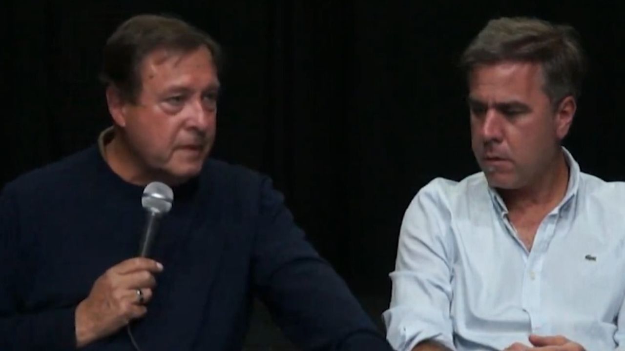 Doktor Frenki Shtayn porno komikslarini tomosha qiling