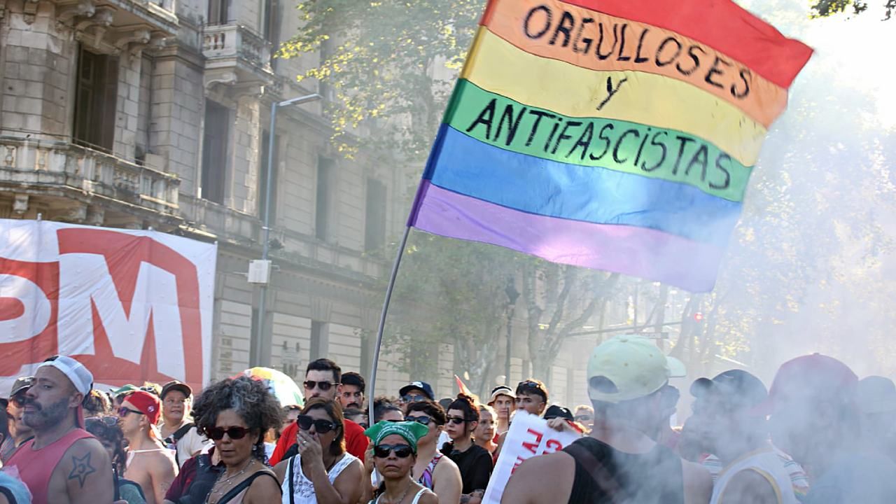 La marcha anti fascista | Foto:Walter Del Vicio. Instagram: @delvicioph