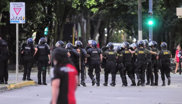 Represión en el estadio de Newell´s