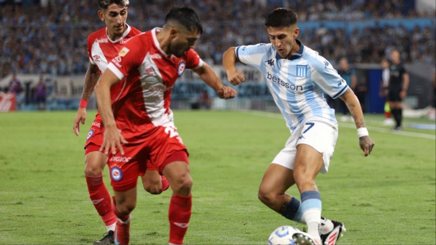 Peleó hasta el final, pero no alcanzó: Argentinos se quedó con el triunfo por 3-2.