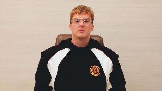 Hayden Davis, en el video que subió para 