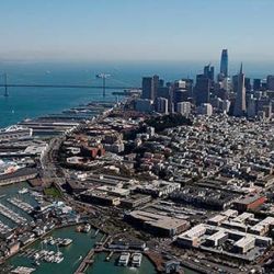 En puntos de calato hundidos como San Rafael y Foster City en el Área de la Bahía de San Francisco, el suelo se está hundiendo 10 milímetros por año.