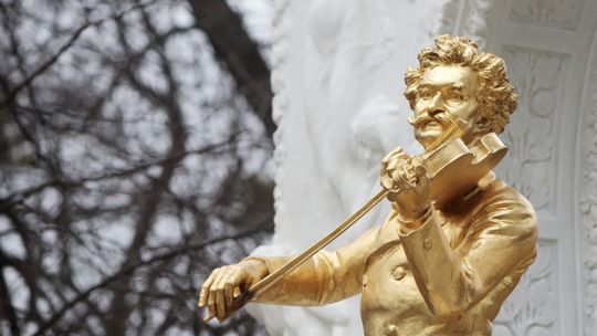 A 200 años de su nacimiento, Johann Strauss sigue siendo la banda de sonido de Viena