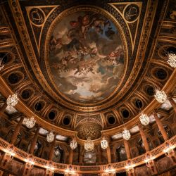 Esta foto muestra la Ópera Real en el Palacio de Versalles. Para conmemorar el 150 aniversario de la Tercera República, el Palacio de Versalles abre nuevas salas a los visitantes. | Foto:Thibaud Moritz / AFP