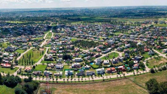 Córdoba: vecinos autoconvocados compararon impuestos entre barrio abierto y cerrado