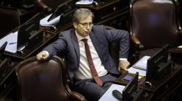 Vischi en el Senado. Su actuación en el tema de la posible comisión para investigar el tema $LIBRA fue escandalosa.