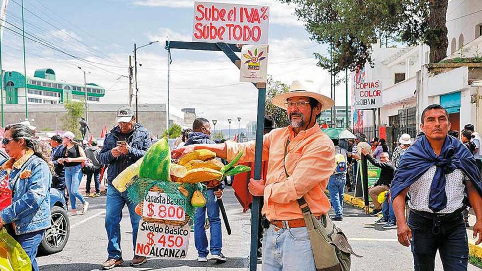 220225_ecuador_protesta_na_g