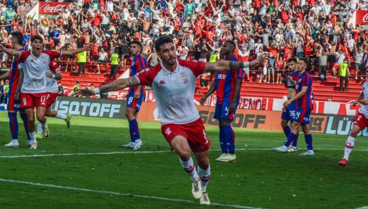 Pereyra y Cabral los goleadores del triunfo del "Globo".