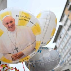 El Papa Francisco, que se encuentra internado en un hospital en estado crítico por neumonía, pasó una buena noche y está descansando, informó el Vaticano. Foto de Alberto PIZZOLI / AFP | Foto:AFP