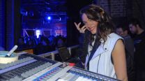 Emilia Attias la rompió como DJ en Tel Aviv: las mejores fotos y videos del evento