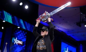 Elon Musk y los empleados federales
