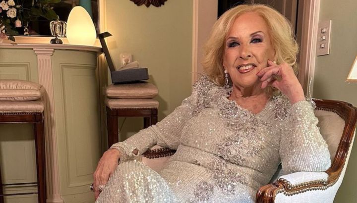 Cambio de look, abanicos personalizados y una mega torta, todos los detalles del cumpleaños de Mirtha Legrand