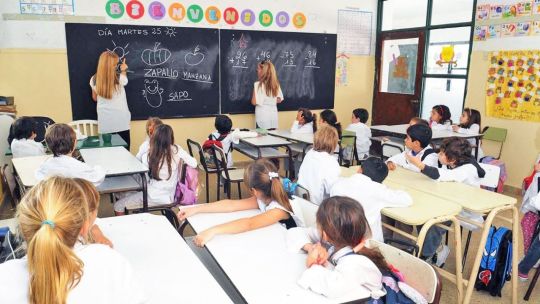 Desde ATE afirman que, “el salario básico de $420 mil que se decretó desde julio es insuficiente, ni siquiera cubre la canasta básica”