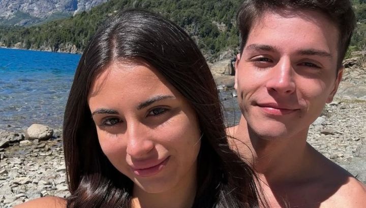 Una por una, todas las fotos de las románticas vacaciones de Lola Lanata y su novio en Brasil 