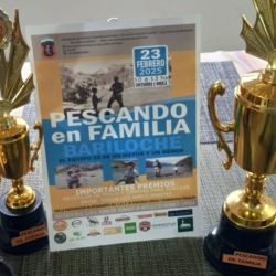 Más allá de la falta de pesca, hubo varios hechos para destacar. Entre ellos, la participación de personas ciegas y disminuidas visuales, del Centro de Rehabilitación Integral Patagónico (CRIP), que con la colaboración de la Asociación de Caza y Pesca Nahuel Huapi comenzaron a pescar recientemente.