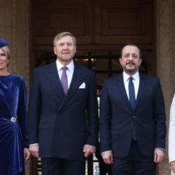 Máxima de Holanda y su elección royal blue ideal para el otoño