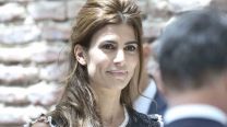 Juliana Awada en Bahía Bustamante: el jean roto que vuelve a ser tendencia