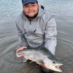 Tras un fin de semana lleno de feriados, el pique no decae y muchos se vuelcan por la pesca del pejerrey.