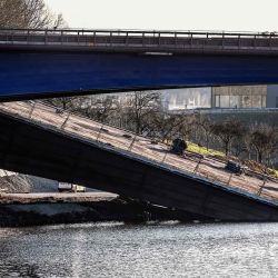 Un puente colapsado en La Louviere Bélgica. Foto de BRUNO FAHY / AFP | Foto:AFP